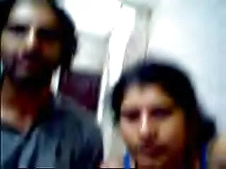 उसे देखें हिंदी सेक्सी फिल्म फुल और टॉस करें। जॉय
