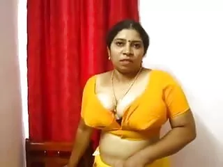 ब्लोंड बस्ट मिल्फ अलुरा फुल मूवी वीडियो में सेक्सी जेनसन एक बेहतरीन हंडजोब देता है