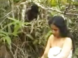 बाथरूम में घर का फुल मूवी सेक्सी पिक्चर बना मोटा लिंग